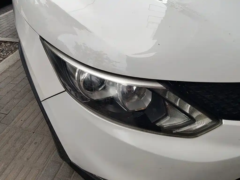 Nissan Qashqai — миниатюра 7