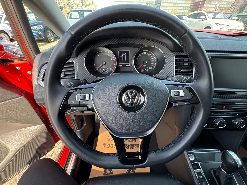 VOLKSWAGEN GOLF*JIAYU