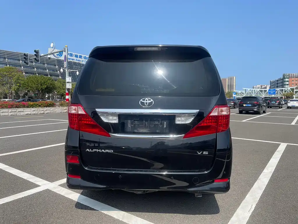 Toyota Alphard 2012 3.5L Luxury