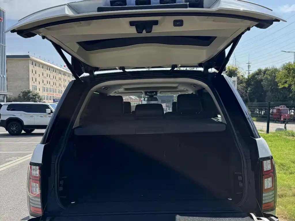 Land Rover Range Rover — миниатюра 15