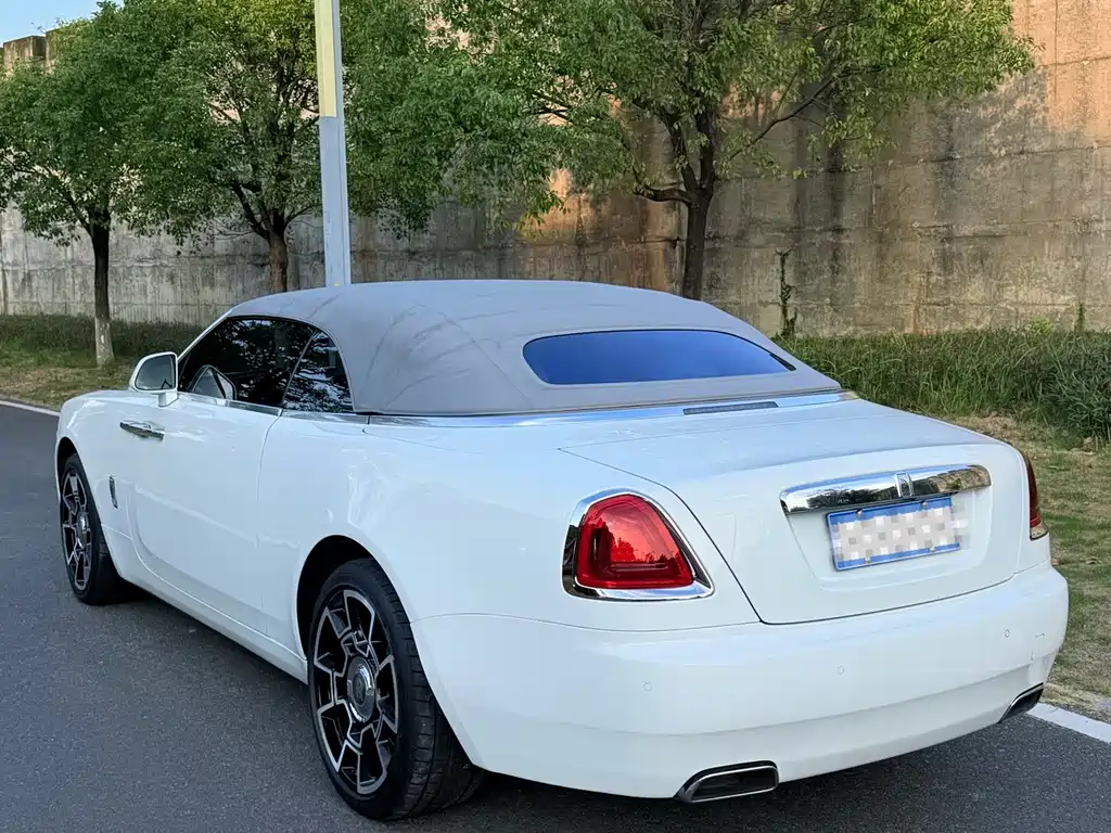 Rolls-Royce Dawn — миниатюра 21
