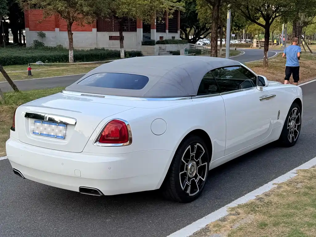 Rolls-Royce Dawn — миниатюра 23