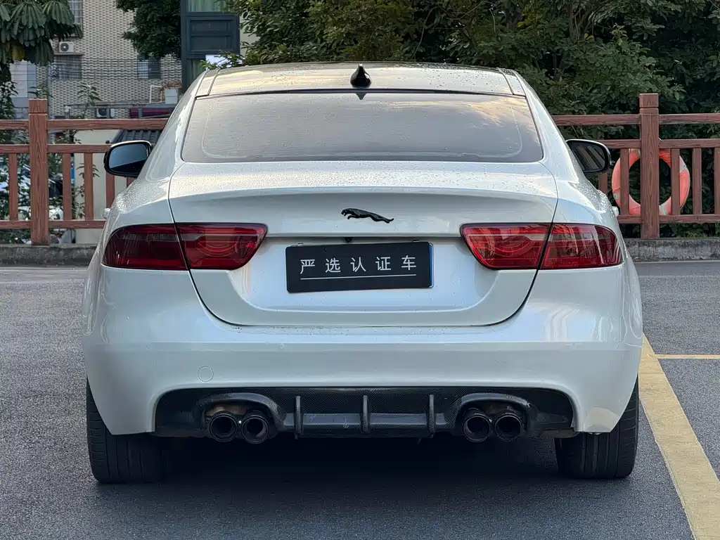 Jaguar XE — миниатюра 5