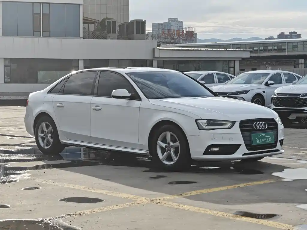 Audi A4L 2015 35 TFSI AT