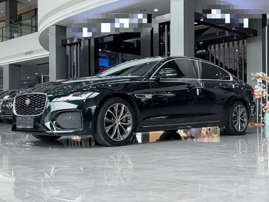 Jaguar XFL