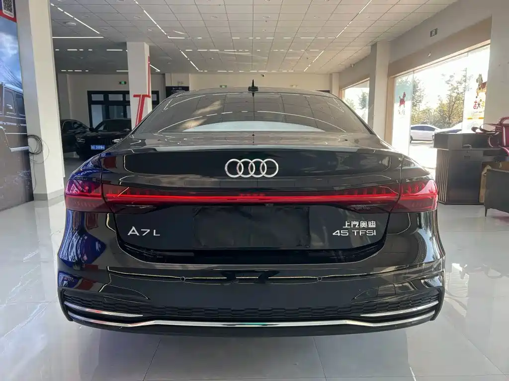 Audi A7L