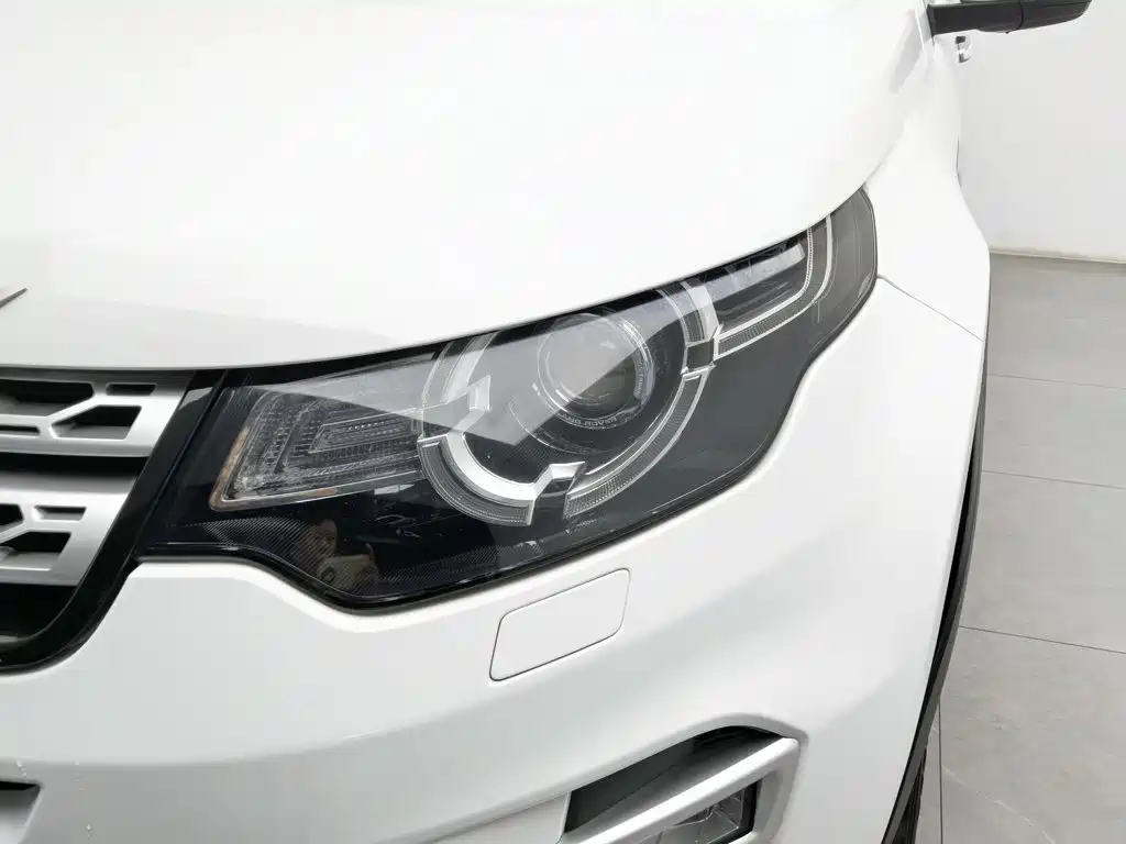 Land Rover Discovery Sport — миниатюра 7
