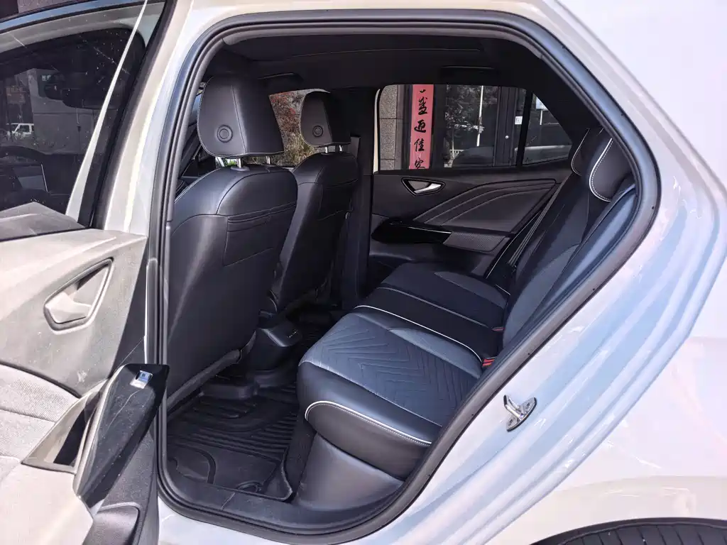 Volkswagen ID.3 — миниатюра 7