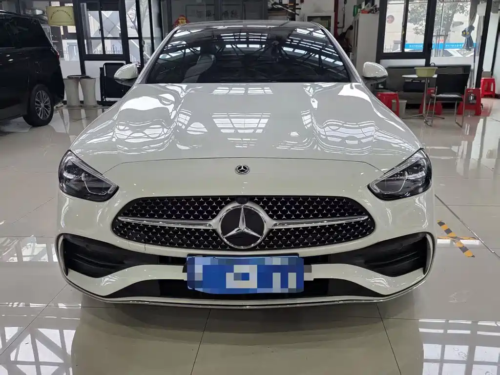 Mercedes-Benz C-Class — миниатюра 2