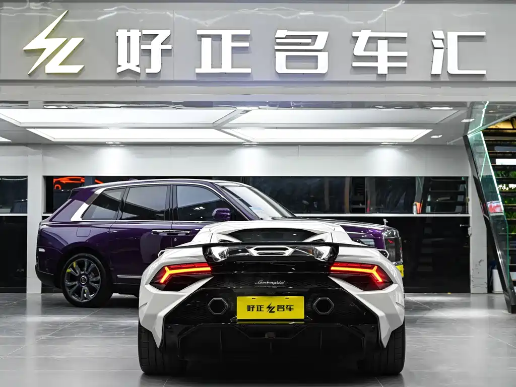 LAMBORGHINI HURACÁN