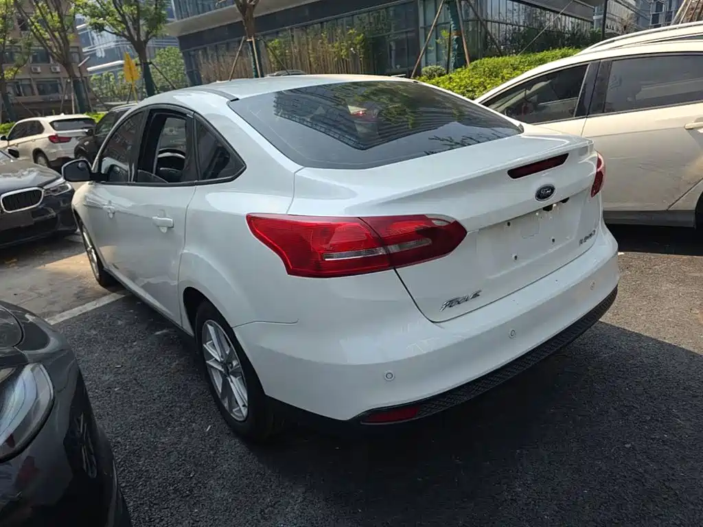 Ford Focus — миниатюра 5