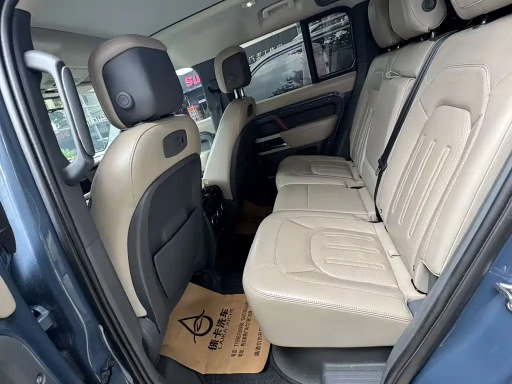 Land Rover Defender — миниатюра 5