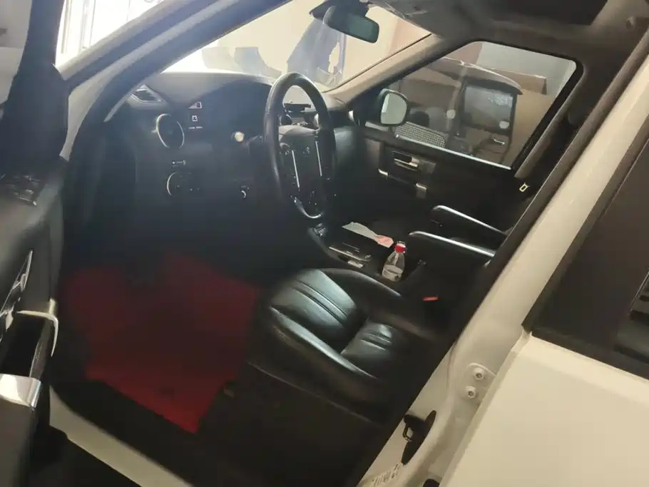 Land Rover Discovery — миниатюра 9