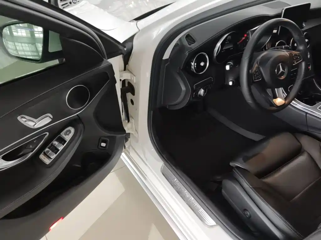 Mercedes-Benz C-Class — миниатюра 16