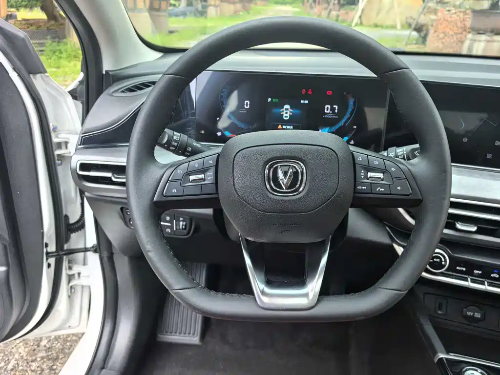 Changan Eado — миниатюра 7