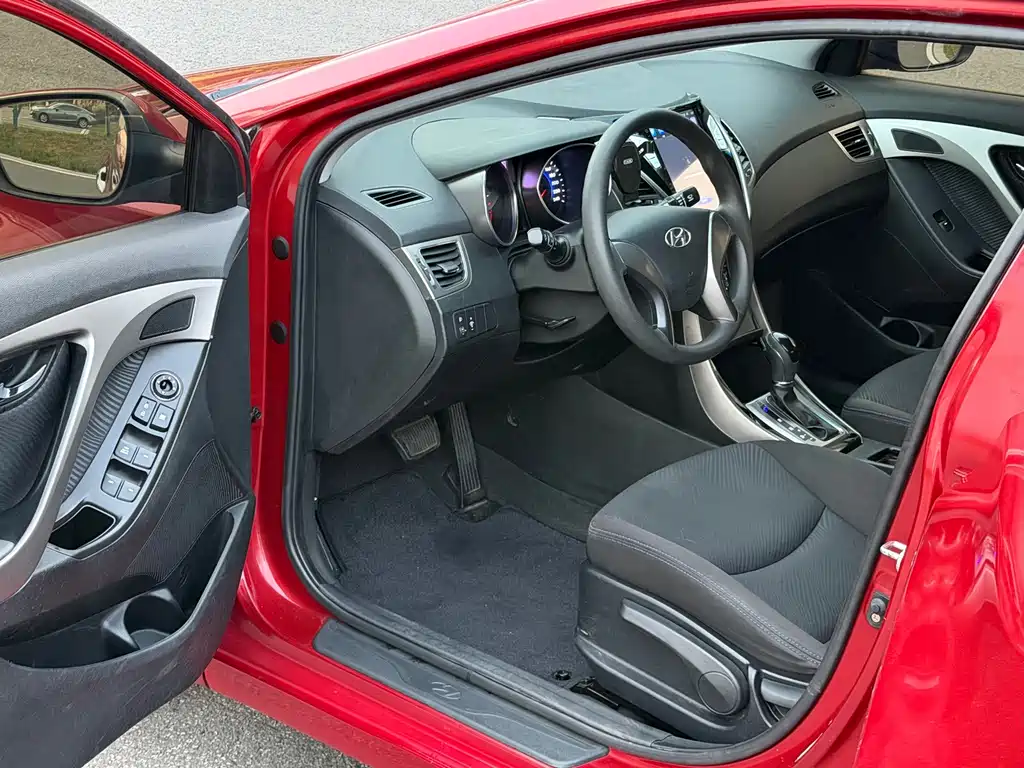 Hyundai Elantra Langdong — миниатюра 15