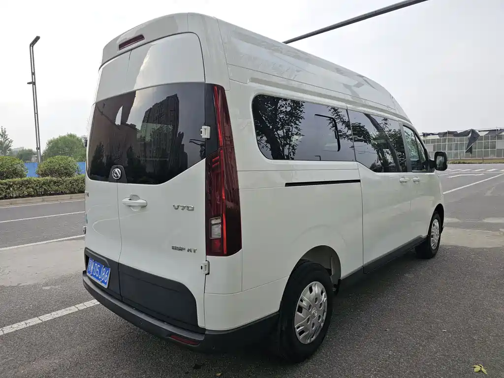 MAXUS V70 — миниатюра 6