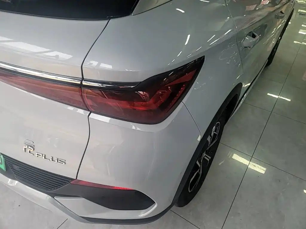 BYD Yuan Plus — миниатюра 8