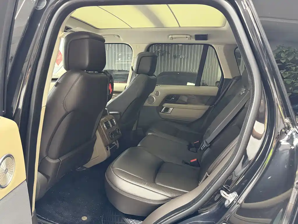 Land Rover Range Rover — миниатюра 19