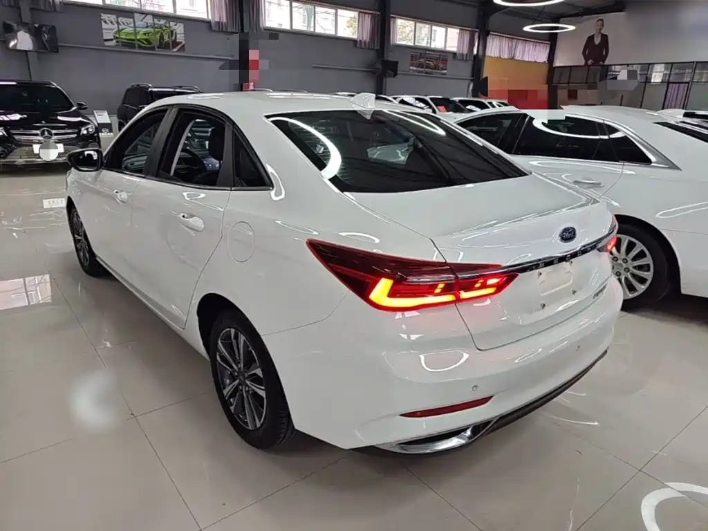 Ford Escort — миниатюра 5