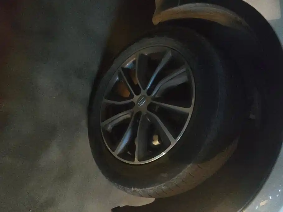 Geely Boyue — миниатюра 6