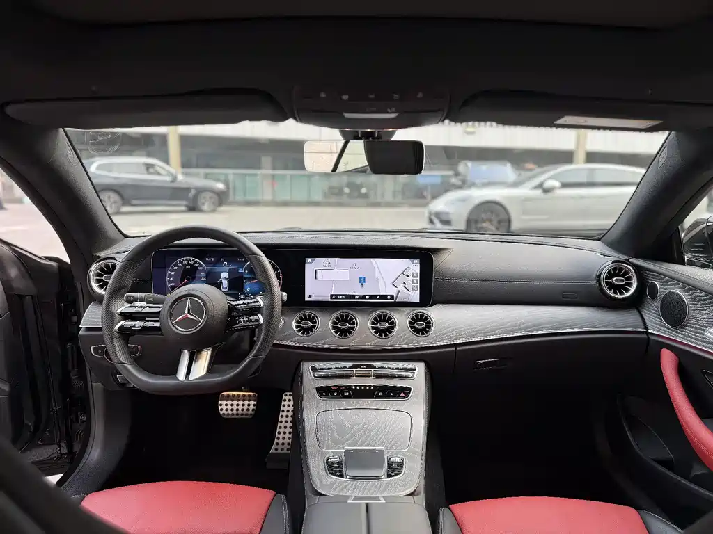 MERCEDES-BENZ E CLASS