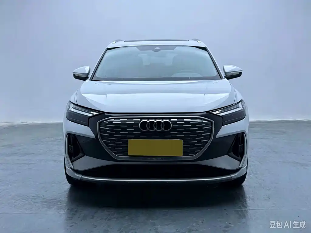 Audi Q4 e-tron — миниатюра 3