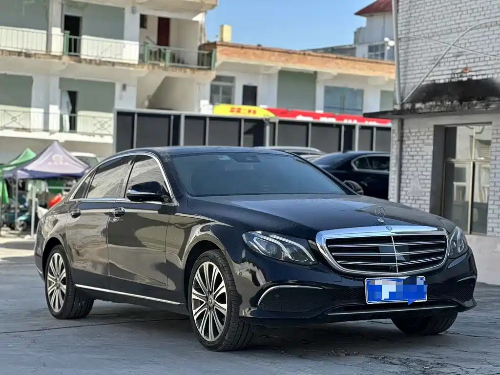 MERCEDES-BENZ E CLASS