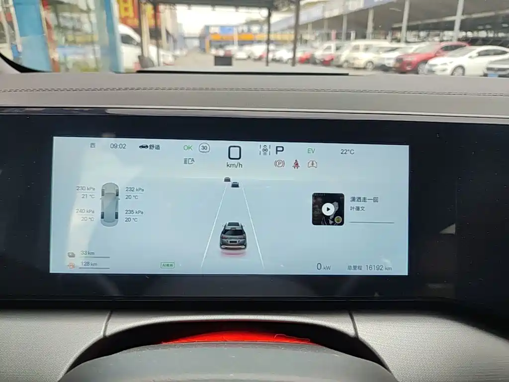 BYD L DM-i — миниатюра 12