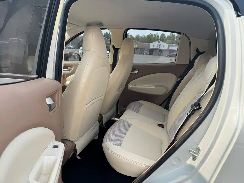 Wuling MINIEV — миниатюра 17