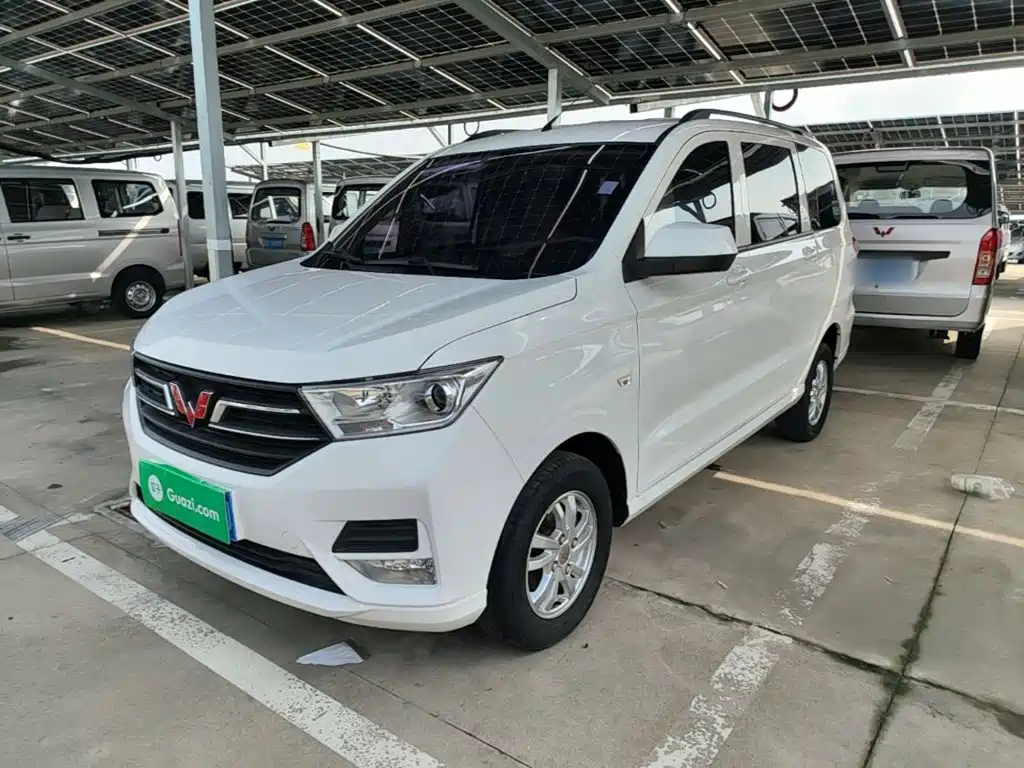 Wuling Hongguang — миниатюра 2
