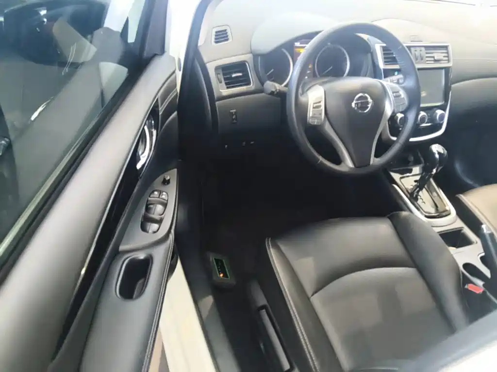 Nissan Tiida — миниатюра 16