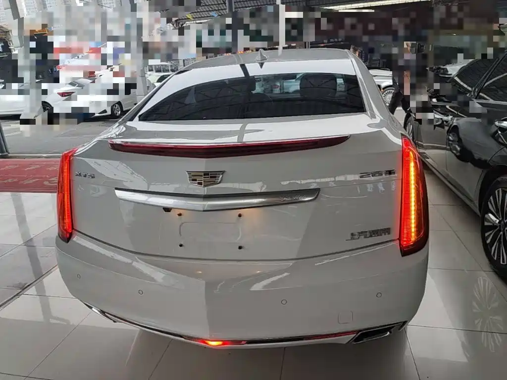 Cadillac XTS — миниатюра 6