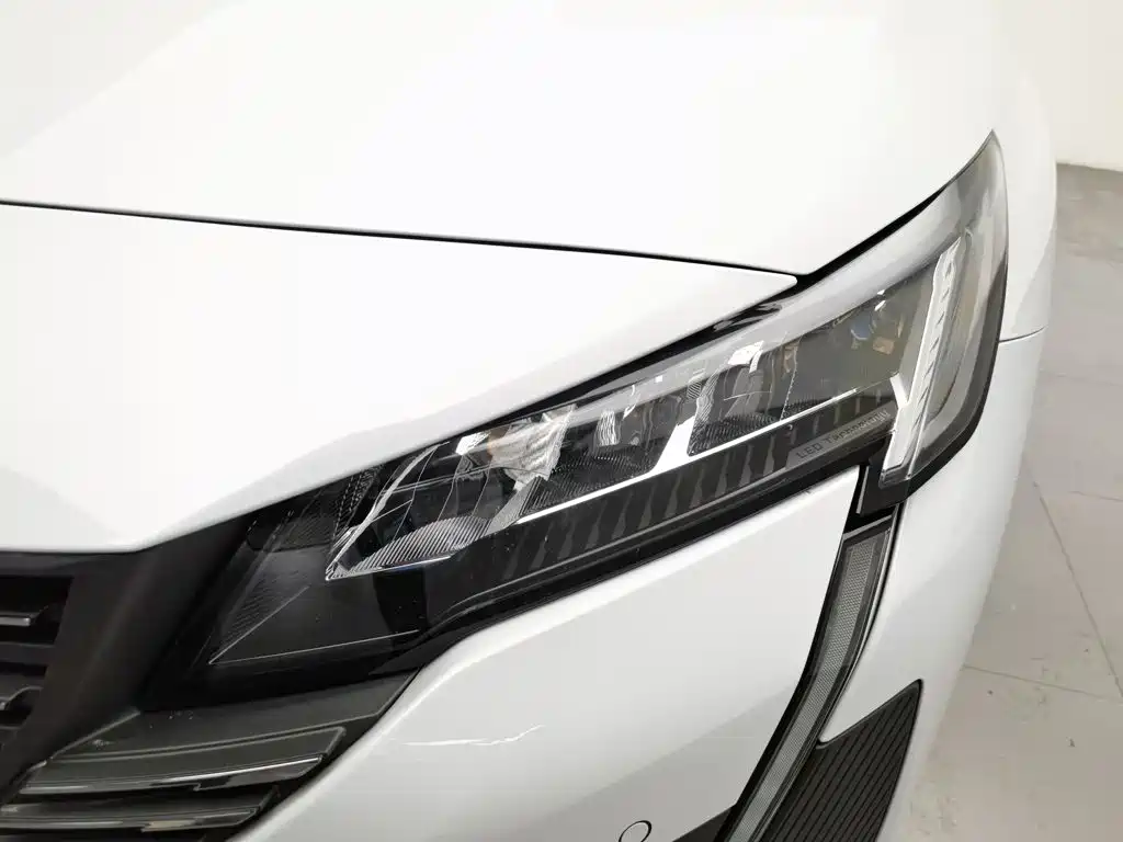 Peugeot 408 — миниатюра 7