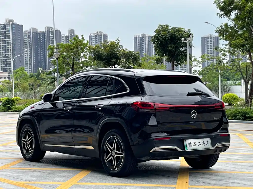 Mercedes-Benz EQA 2022 EQA 300 4MATIC
