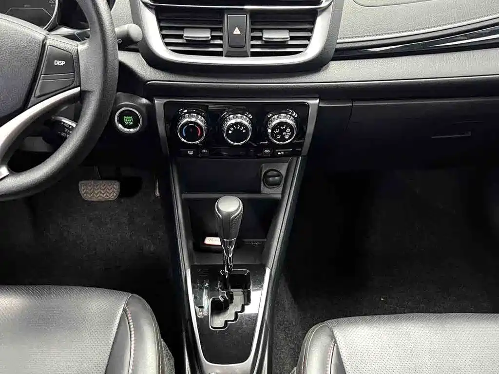 Toyota Yaris L — миниатюра 11