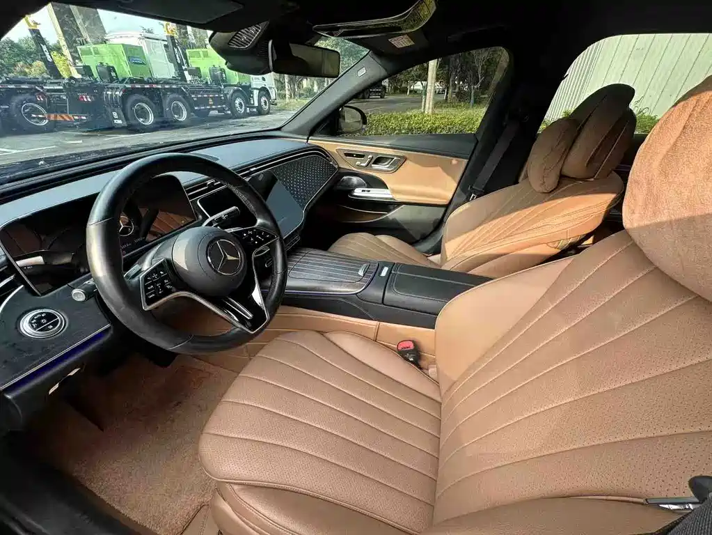 Mercedes-Benz E-Class — миниатюра 8