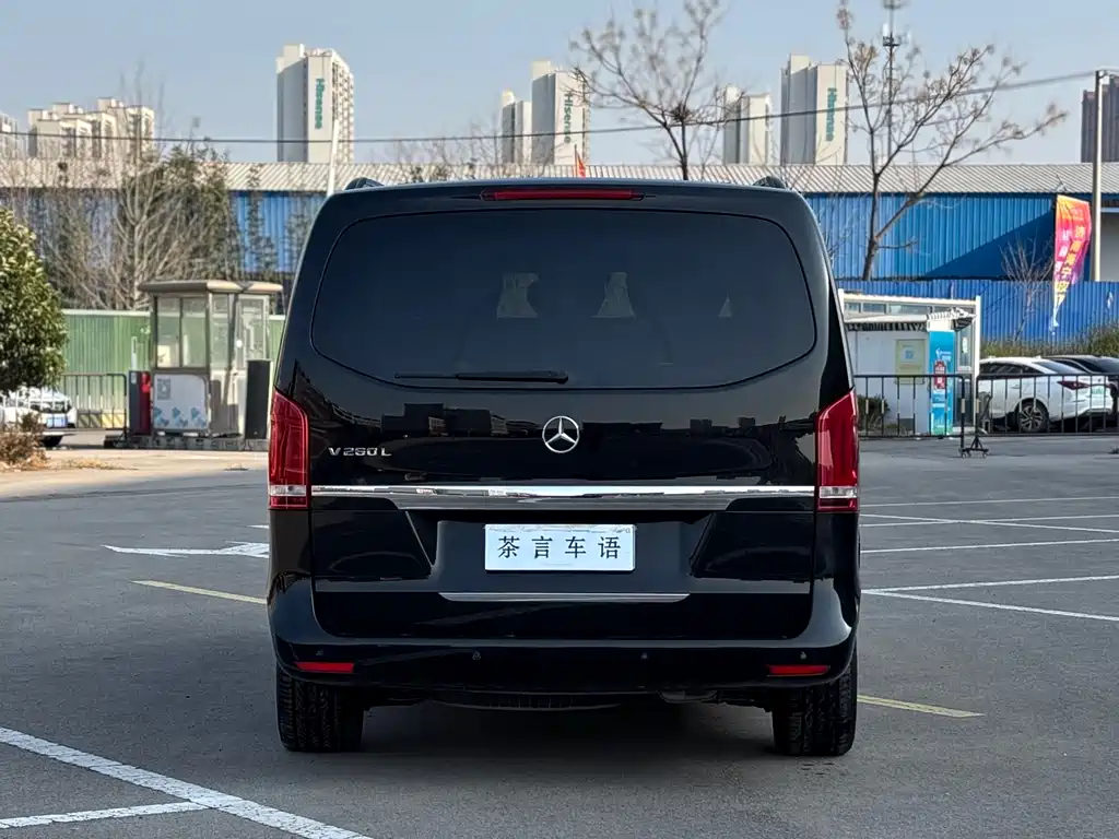 MERCEDES-BENZ V CLASS