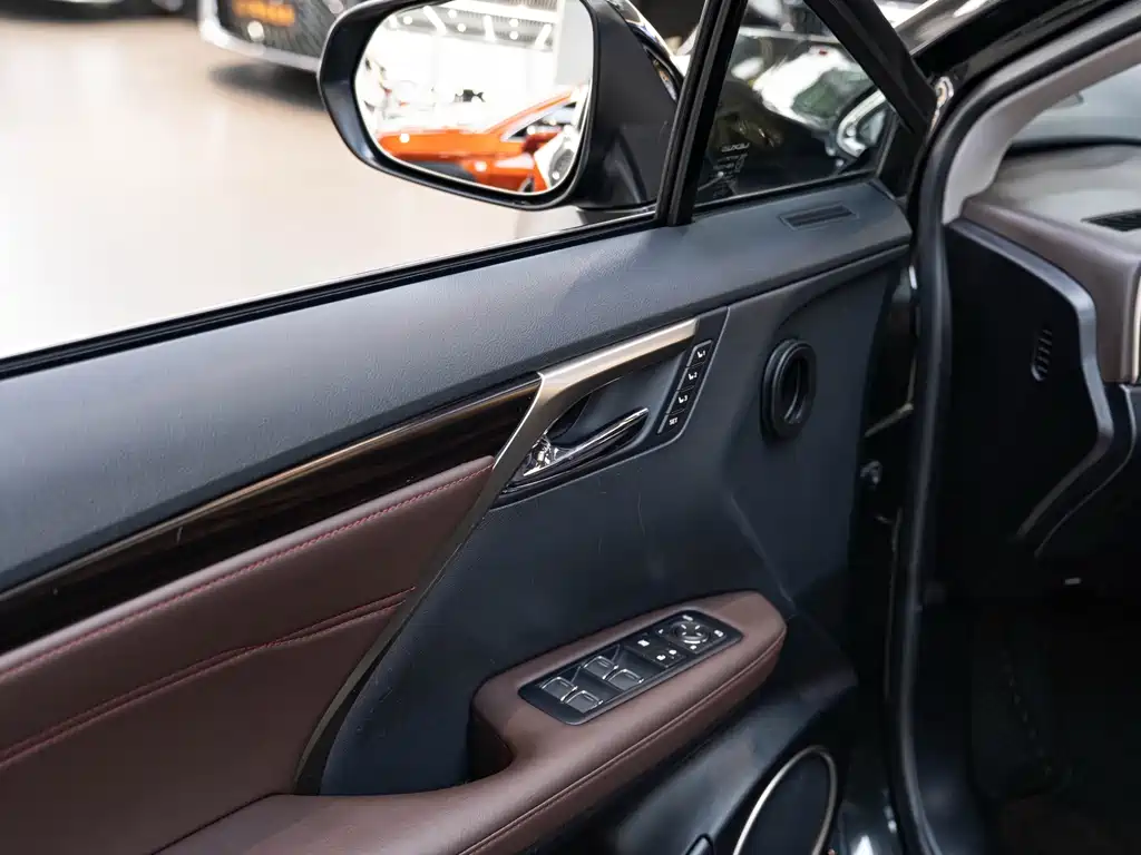 Lexus RX — миниатюра 21