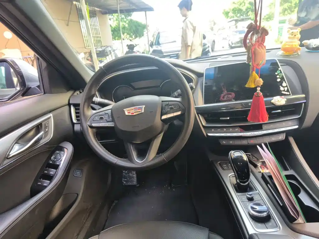 Cadillac CT5 — миниатюра 6