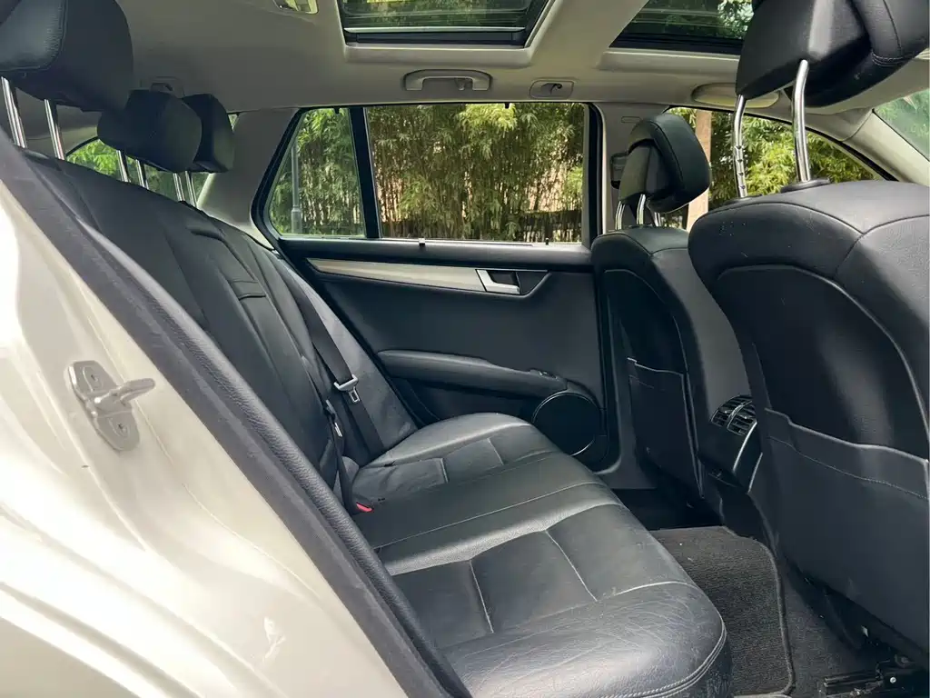 Mercedes-Benz C-Class (Import) — миниатюра 14