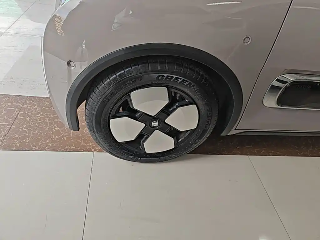 Baojun KiWi EV — миниатюра 23