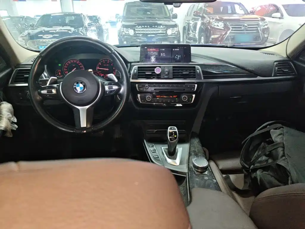BMW 3 Series — миниатюра 10