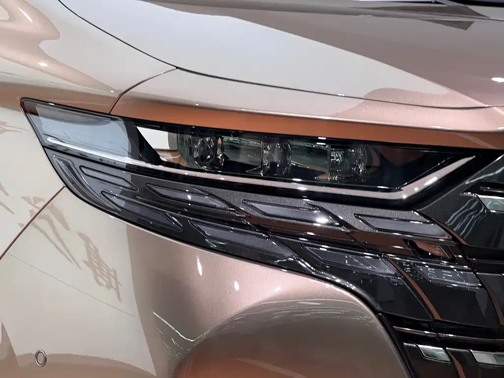 Toyota Alphard 2025 2.5L Premium