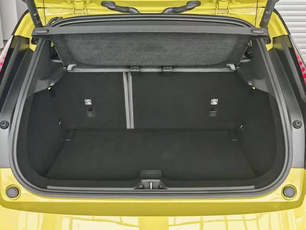 Volvo EX30 — миниатюра 24