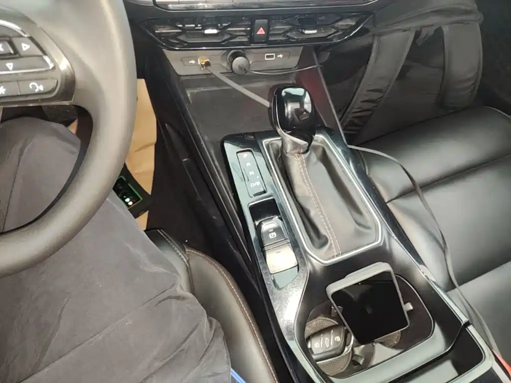 MG MG5 — миниатюра 14