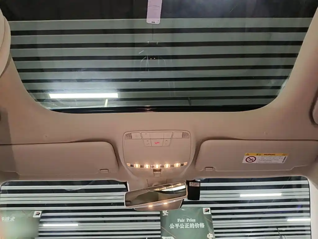 Mercedes-Benz E-Class — миниатюра 18