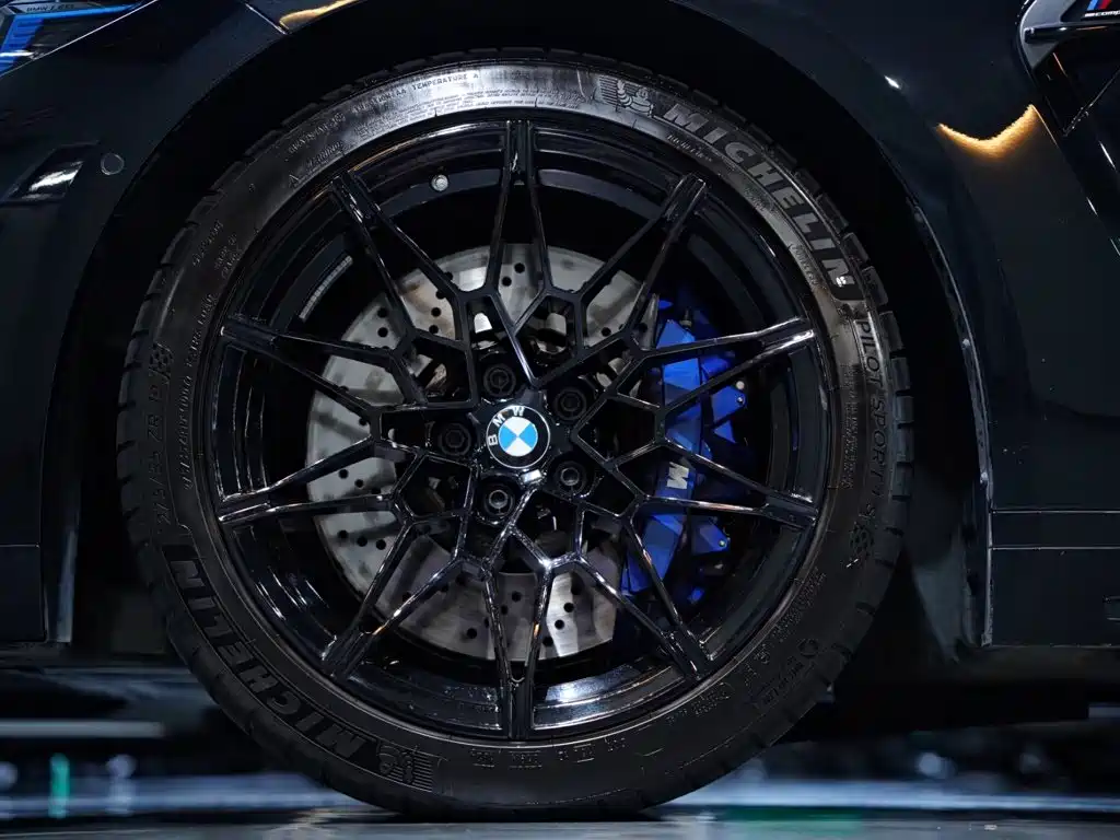 BMW M4 — миниатюра 15