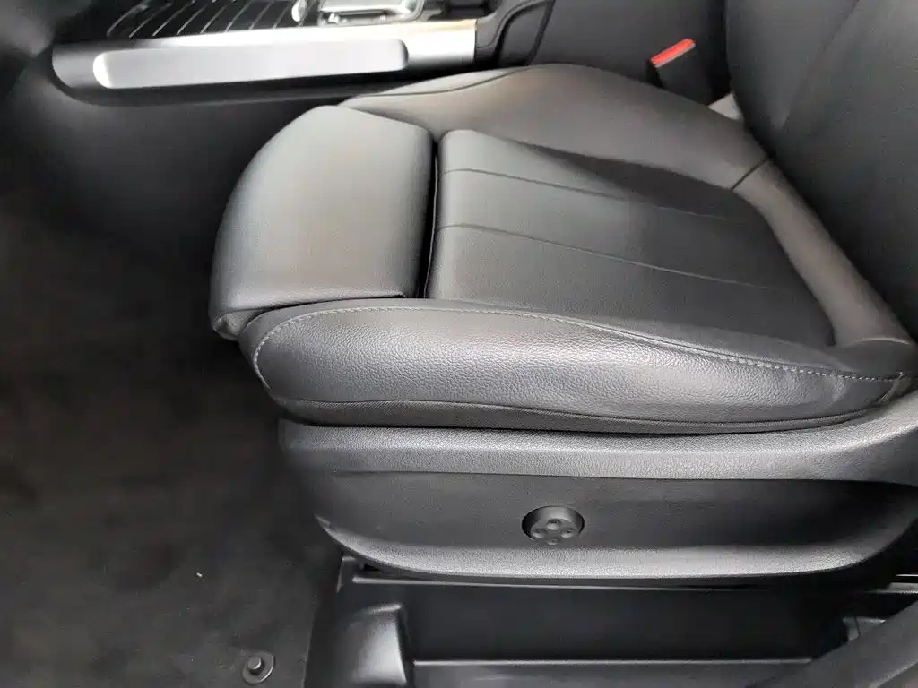 Mercedes-Benz GLB — миниатюра 20