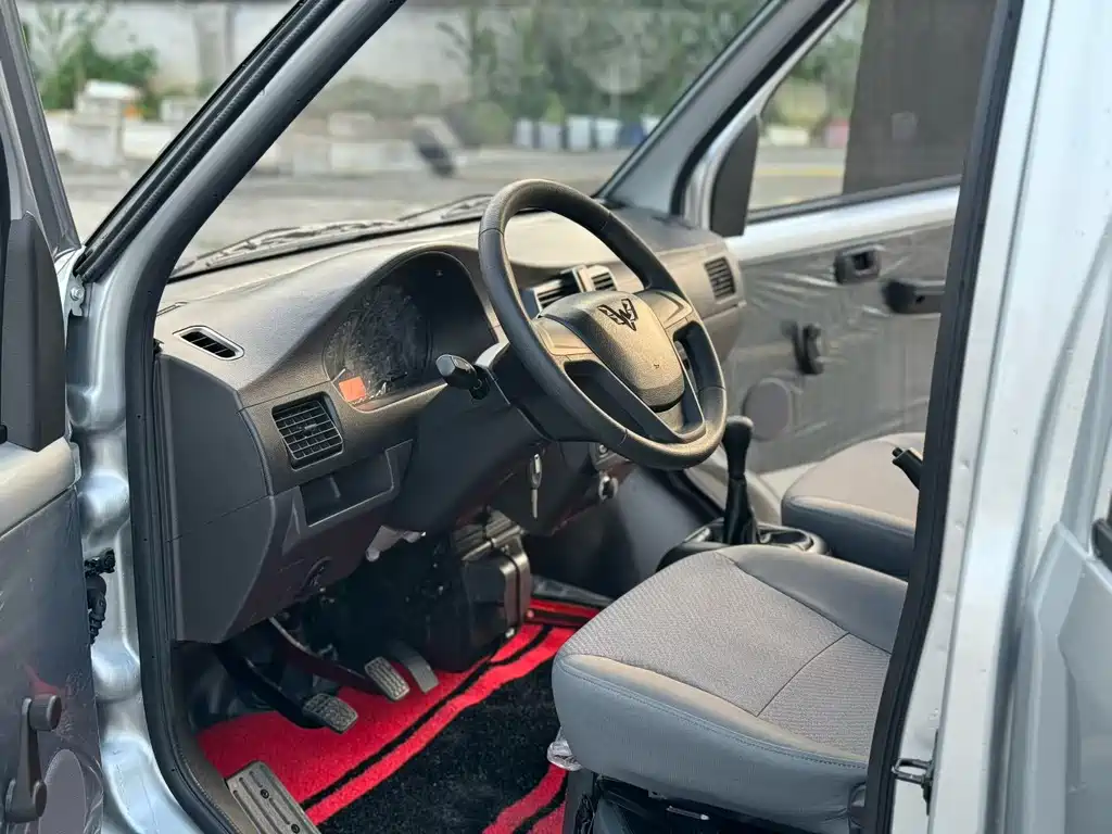 Wuling Rongguang 2024 1.5L LAR